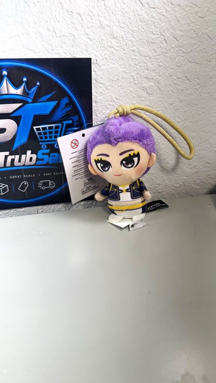 Jazwares Netflix KPop Demon Hunters Rumi Plush Clip-On Keychain Hanging Loop